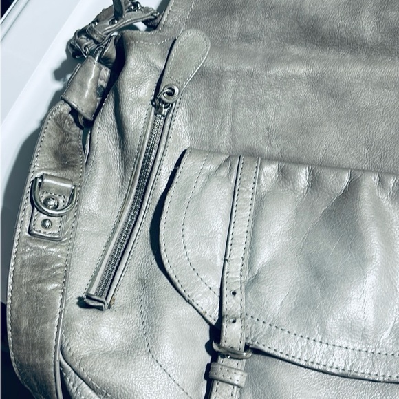 Sabina New York Grey Leather Saddle Bag - Picture 4 of 12